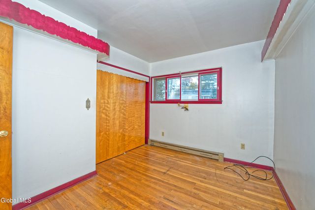 318 Chiswell Road, Schenectady, NY 12304