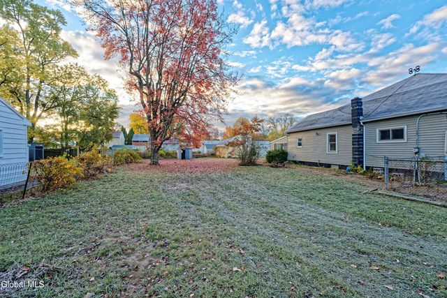 318 Chiswell Road, Schenectady, NY 12304