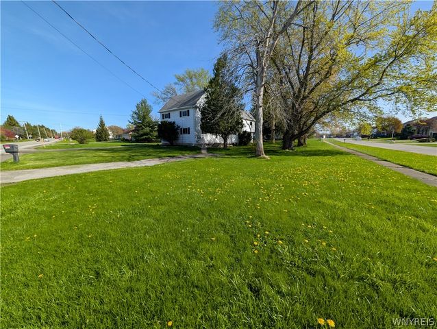 2793 Amsdell Road, Hamburg, NY 14075