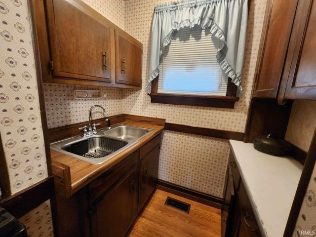 409 S New York Avenue, Evansville, IN 47714