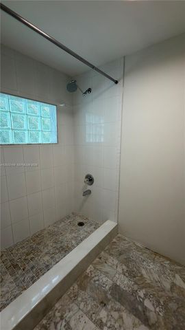 7700 SW 52nd Ct, Miami, FL 33143