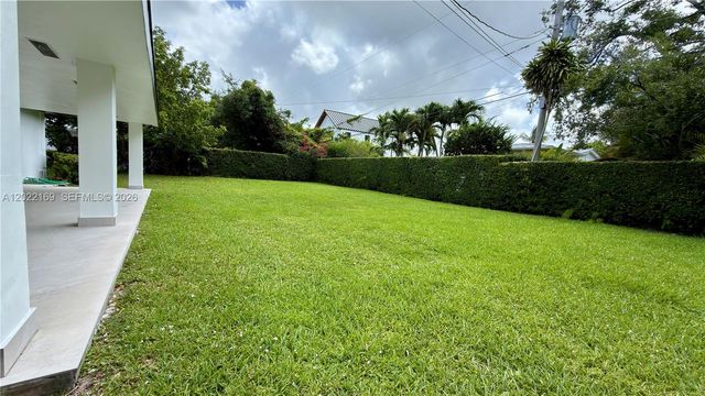 7700 SW 52nd Ct, Miami, FL 33143