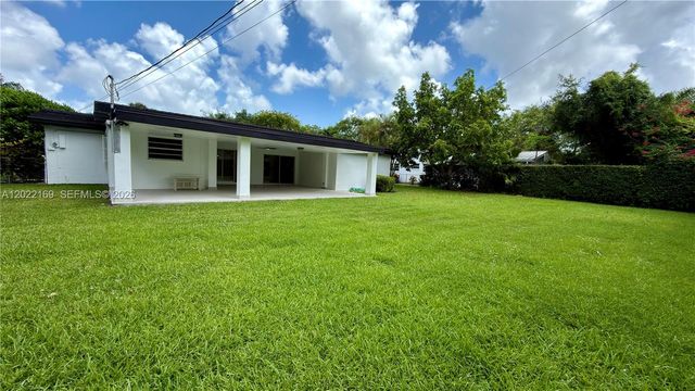 7700 SW 52nd Ct, Miami, FL 33143