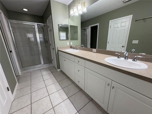 2856 BAYSHORE TRAILS DRIVE, Tampa, FL 33611