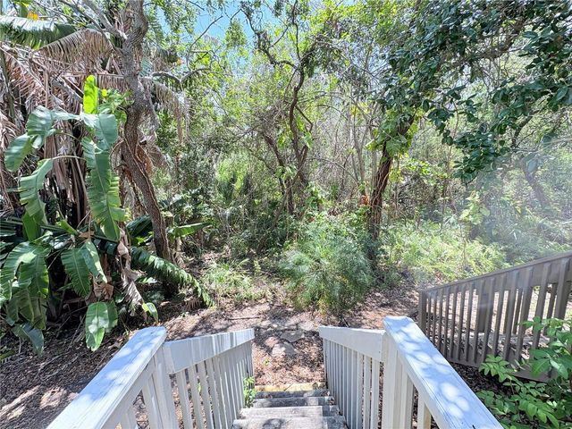 2856 BAYSHORE TRAILS DRIVE, Tampa, FL 33611