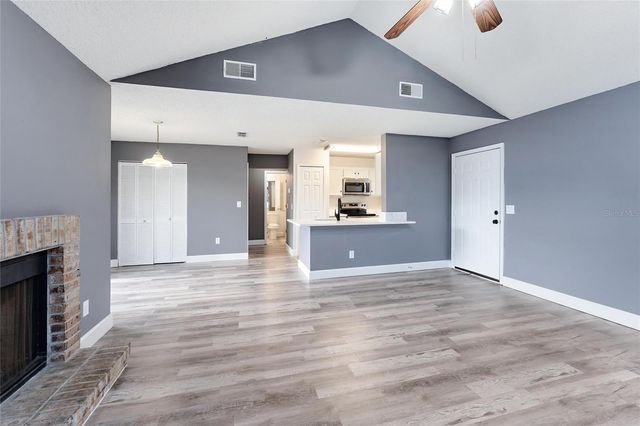 943 BAKEWELL CT COURT 207, Lake Mary, FL 32746