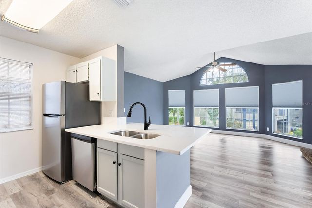 943 BAKEWELL CT COURT 207, Lake Mary, FL 32746