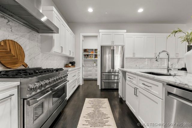 7405 S Chestnut Avenue, Broken Arrow, OK 74011