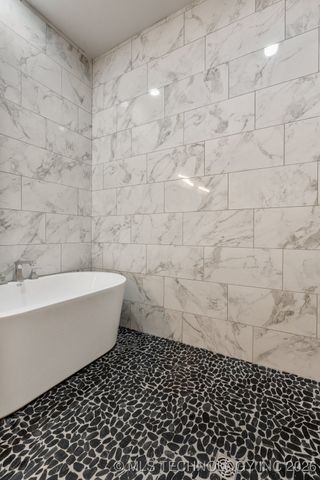 7405 S Chestnut Avenue, Broken Arrow, OK 74011