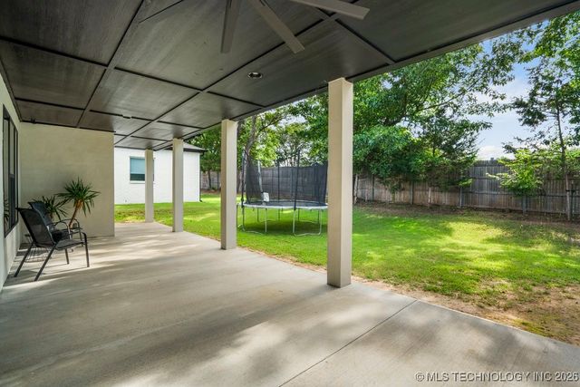 7405 S Chestnut Avenue, Broken Arrow, OK 74011