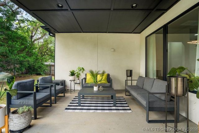 7405 S Chestnut Avenue, Broken Arrow, OK 74011