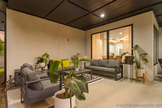 7405 S Chestnut Avenue, Broken Arrow, OK 74011