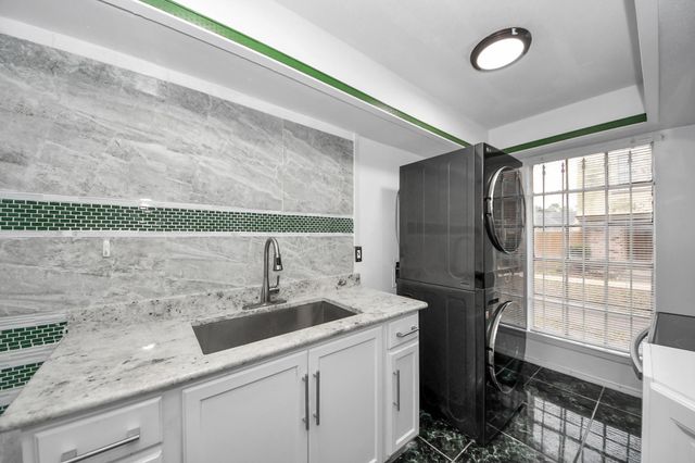 7954 Grove Ridge Drive, Houston, TX 77061