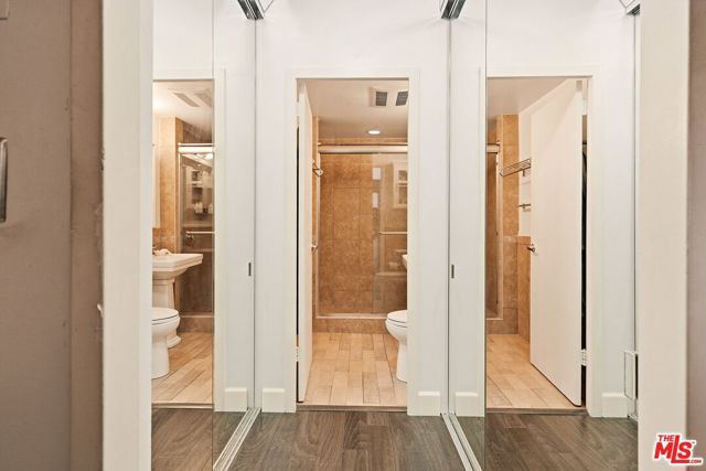 999 N Doheny Drive 104, West Hollywood, CA 90069