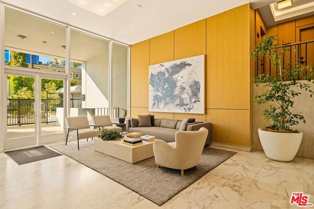 999 N Doheny Drive 104, West Hollywood, CA 90069