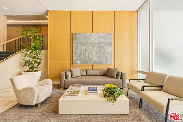 999 N Doheny Drive 104, West Hollywood, CA 90069