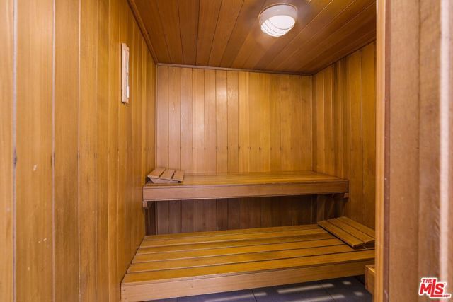 999 N Doheny Drive 104, West Hollywood, CA 90069