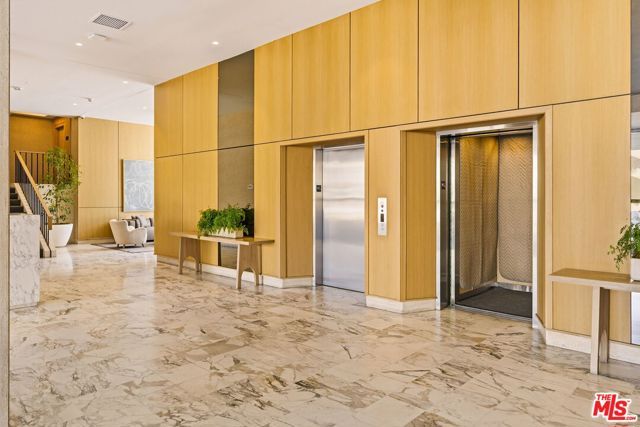 999 N Doheny Drive 104, West Hollywood, CA 90069