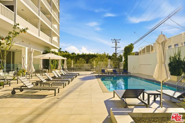 999 N Doheny Drive 104, West Hollywood, CA 90069