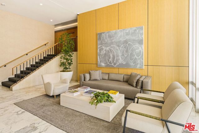 999 N Doheny Drive 104, West Hollywood, CA 90069