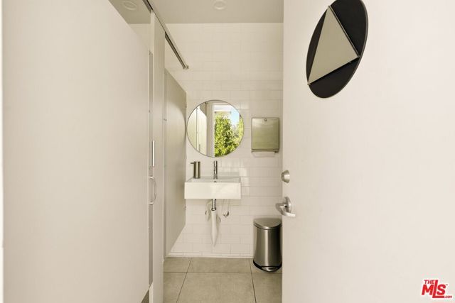 999 N Doheny Drive 104, West Hollywood, CA 90069