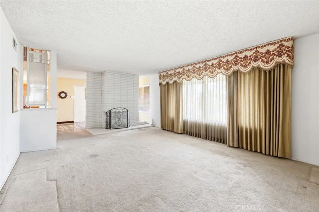 1007 W Notre Dame Street, Upland, CA 91786