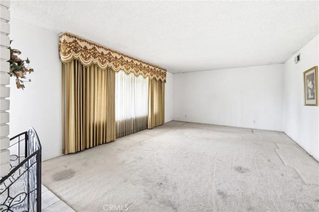 1007 W Notre Dame Street, Upland, CA 91786