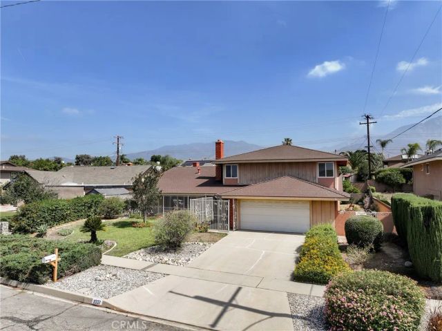 1007 W Notre Dame Street, Upland, CA 91786