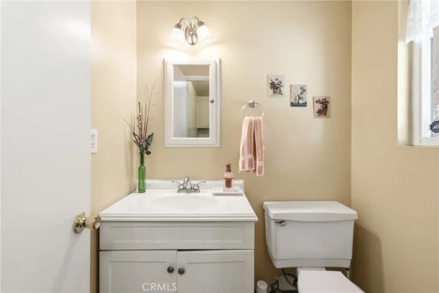 1007 W Notre Dame Street, Upland, CA 91786