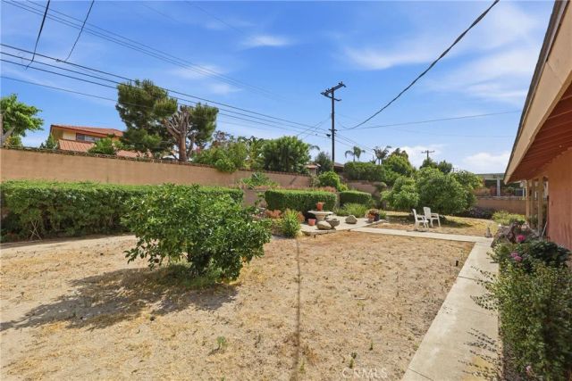 1007 W Notre Dame Street, Upland, CA 91786