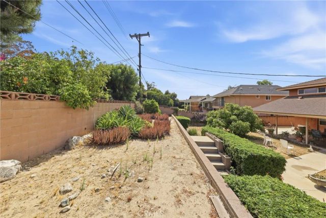 1007 W Notre Dame Street, Upland, CA 91786