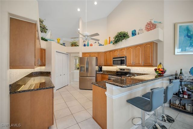 7809 Naples Heritage DR, Naples, FL 34112