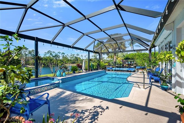 7809 Naples Heritage DR, Naples, FL 34112