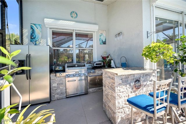 7809 Naples Heritage DR, Naples, FL 34112