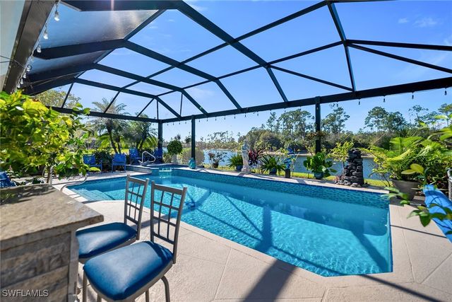 7809 Naples Heritage DR, Naples, FL 34112