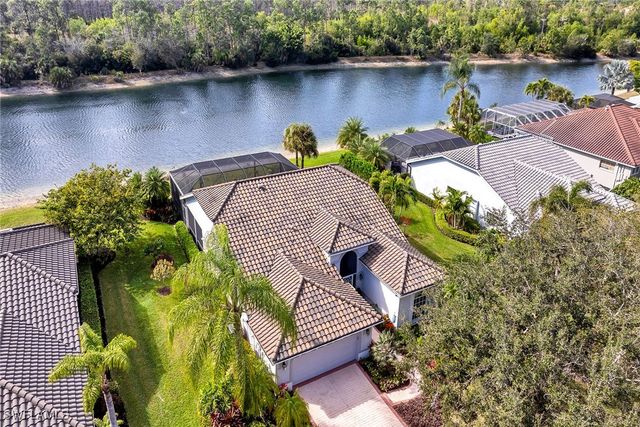 7809 Naples Heritage DR, Naples, FL 34112