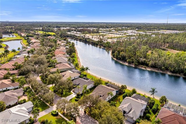 7809 Naples Heritage DR, Naples, FL 34112