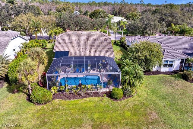 7809 Naples Heritage DR, Naples, FL 34112