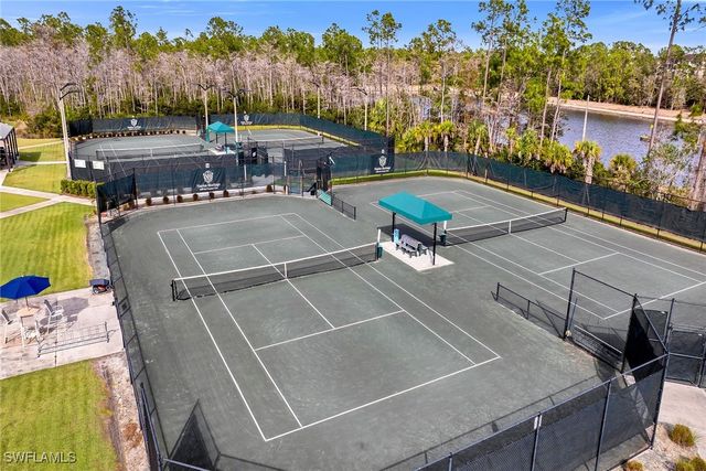 7809 Naples Heritage DR, Naples, FL 34112