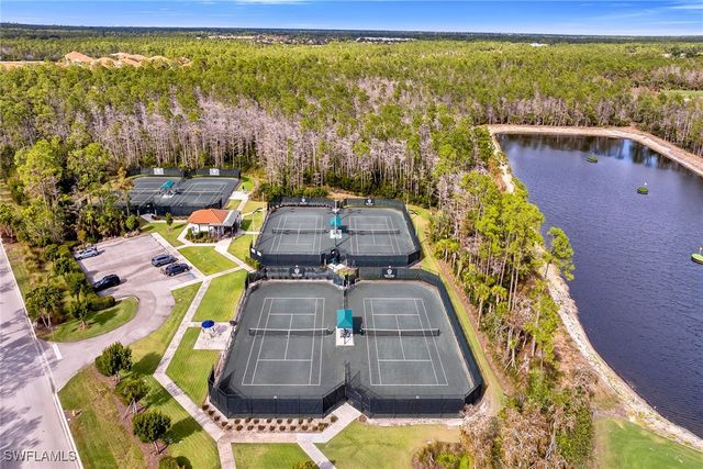 7809 Naples Heritage DR, Naples, FL 34112