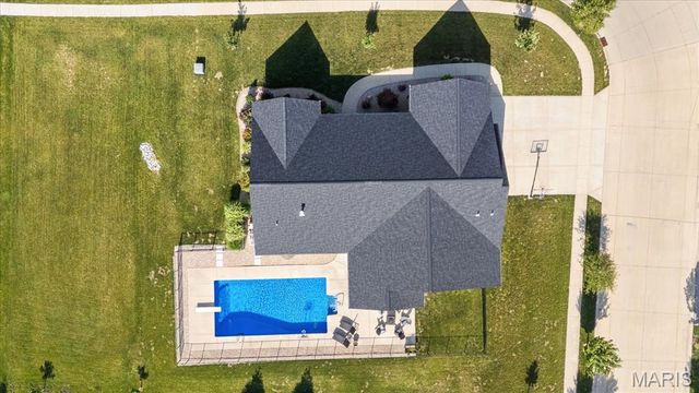 500 Shadow Rock Court, Lebanon, IL 62254