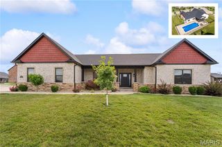 500 Shadow Rock Court, Lebanon, IL 62254