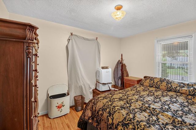 23276 Annapolis Street, Dearborn Heights, MI 48125