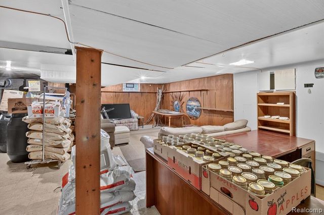 23276 Annapolis Street, Dearborn Heights, MI 48125