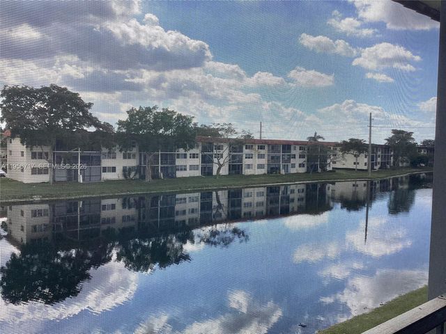 361 S Hollybrook Dr 305, Pembroke Pines, FL 33025