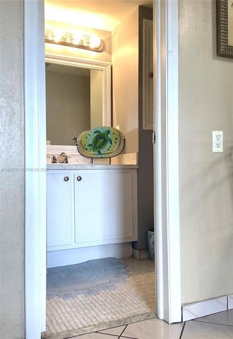 361 S Hollybrook Dr 305, Pembroke Pines, FL 33025