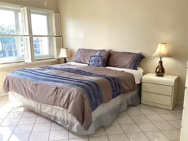 361 S Hollybrook Dr 305, Pembroke Pines, FL 33025