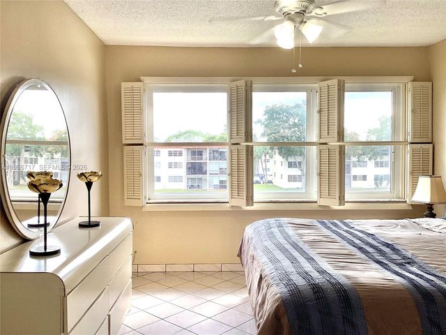 361 S Hollybrook Dr 305, Pembroke Pines, FL 33025