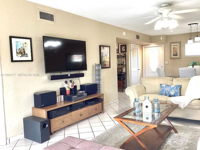 361 S Hollybrook Dr 305, Pembroke Pines, FL 33025