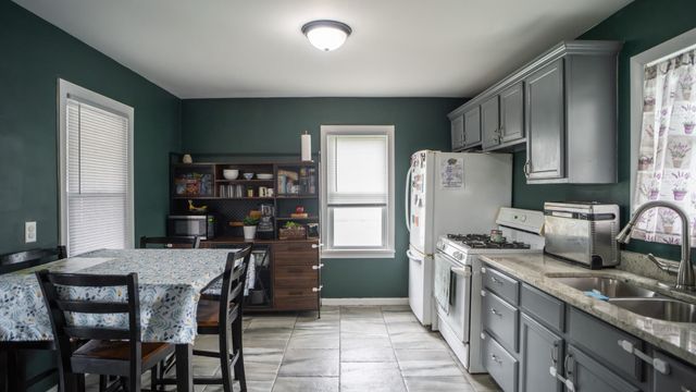 1001 W 38th Avenue, Hobart, IN 46342